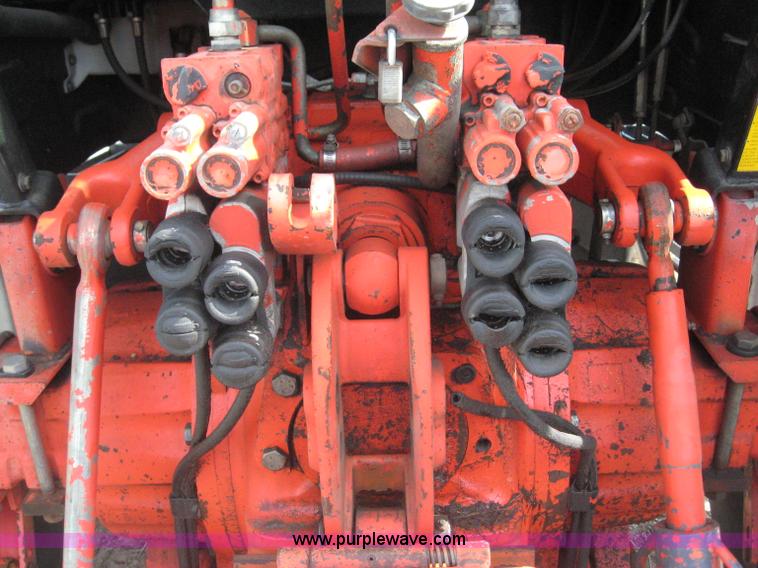 image for item 6665 1996 New Holland 6640SL wheel tractor