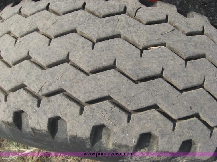 image for item 6666 1998 New Holland 6640SL wheel tractor