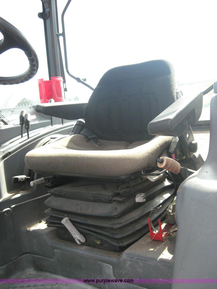 image for item 6666 1998 New Holland 6640SL wheel tractor