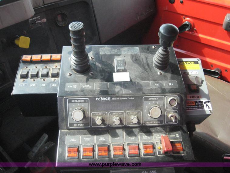 image for item 6667 1997 International 4900 truck with 13' dump bed