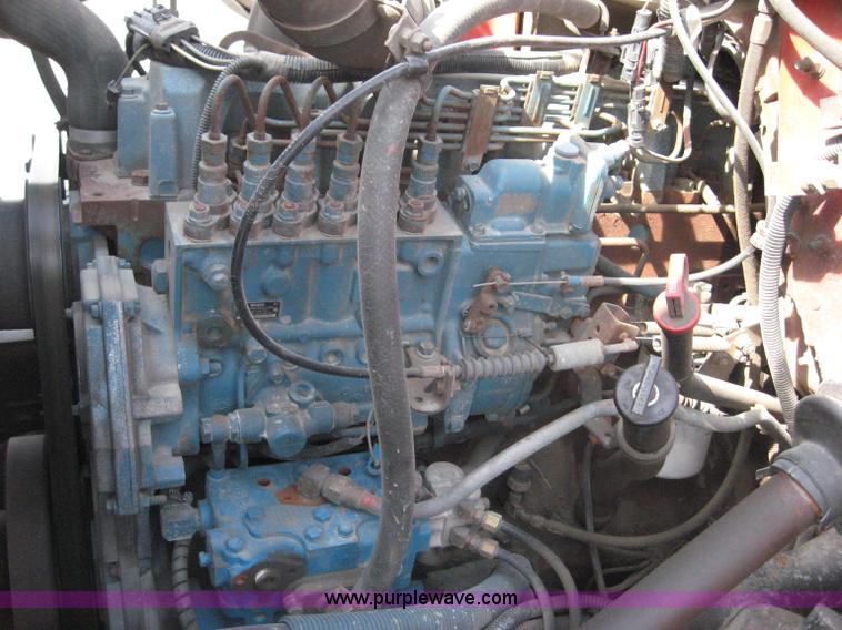 image for item 6667 1997 International 4900 truck with 13' dump bed