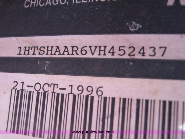 image for item 6667 1997 International 4900 truck with 13' dump bed