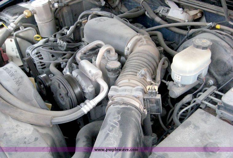 image for item 6681 2000 Chevrolet Blazer LS