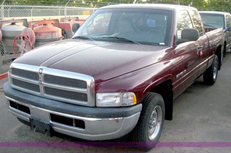 image for item 6682 2001 Dodge Ram 1500