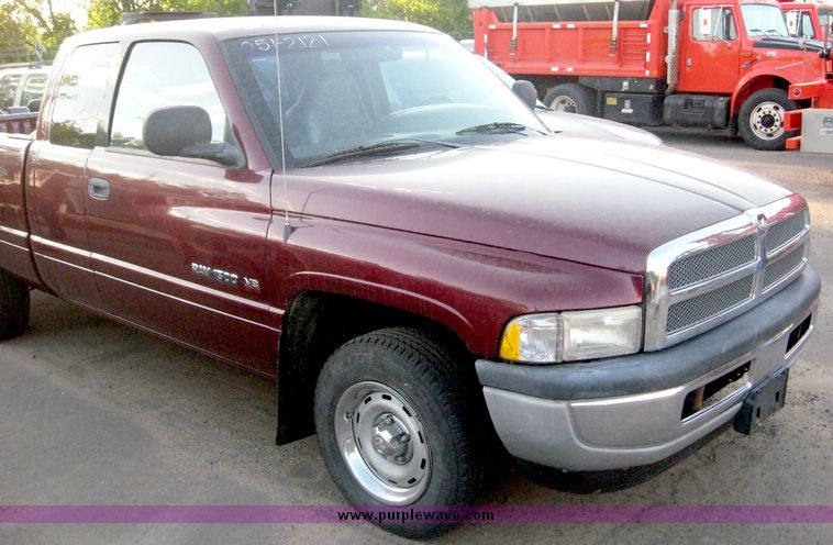 image for item 6682 2001 Dodge Ram 1500