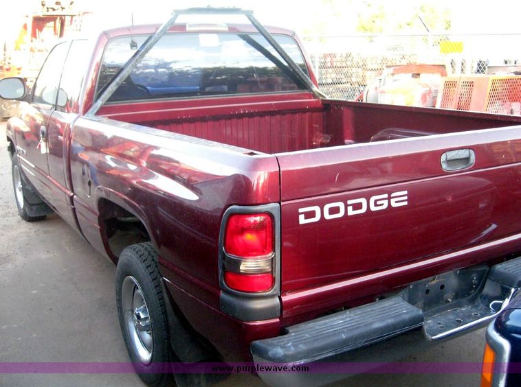 image for item 6682 2001 Dodge Ram 1500