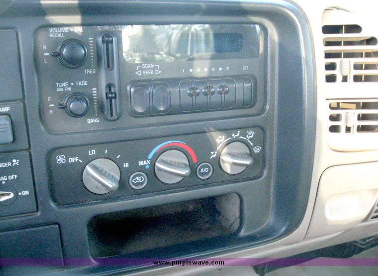 image for item 6683 1998 Chevrolet C1500