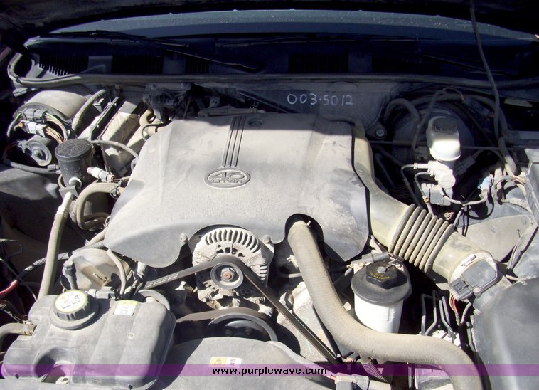 image for item 7199 2002 Ford Crown Victoria