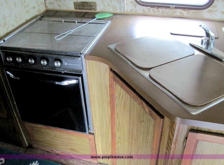 image for item 4404 1980 Winnebago 30' motor home