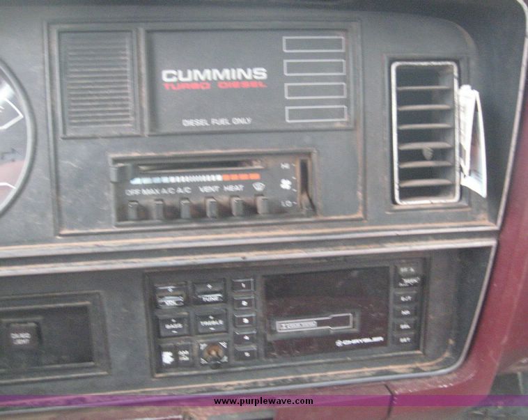 image for item 6697 1989 Dodge D-250 pickup