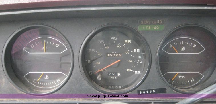 image for item 6697 1989 Dodge D-250 pickup