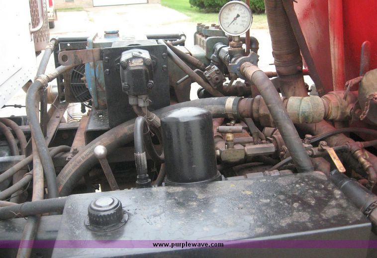 image for item 6698 1992 Peterbilt 378 tandem axle truck with 70 barrel tank