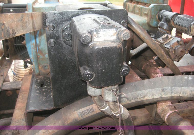 image for item 6698 1992 Peterbilt 378 tandem axle truck with 70 barrel tank