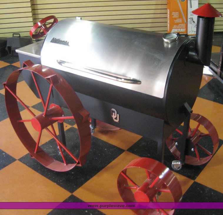 image for item 6702 Traeger wood pellet grill