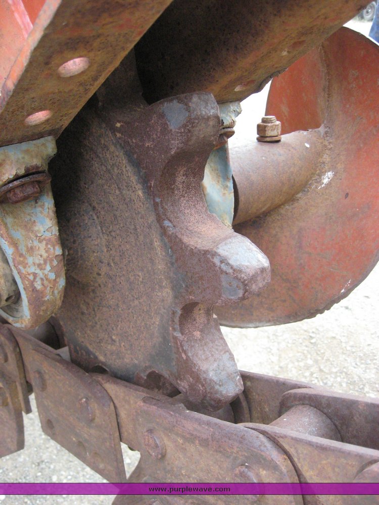 image for item 6721 Ditch Witch R100A trencher