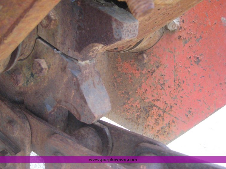 image for item 6721 Ditch Witch R100A trencher