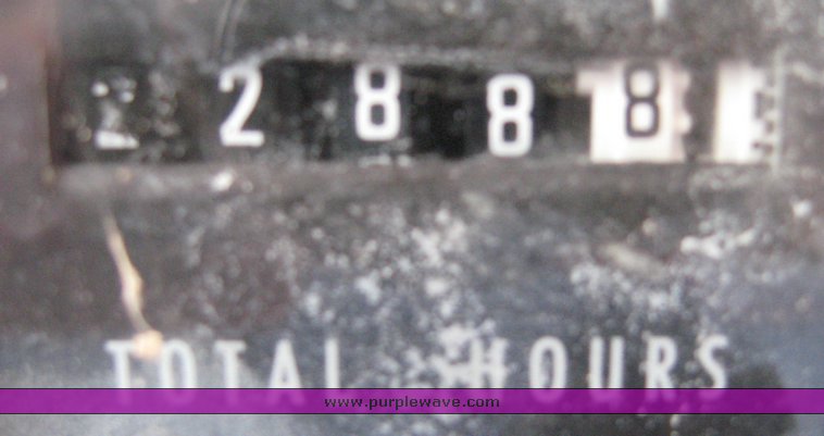 image for item 6721 Ditch Witch R100A trencher