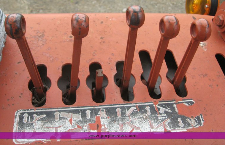 image for item 6721 Ditch Witch R100A trencher