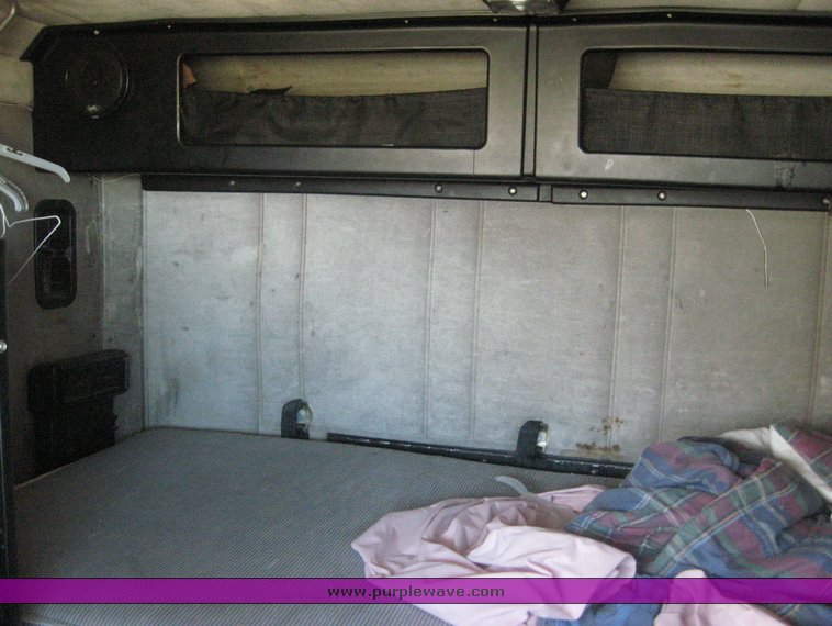 image for item 6723 1993 Freightliner Conventional FLD120 semi truck with sleeper