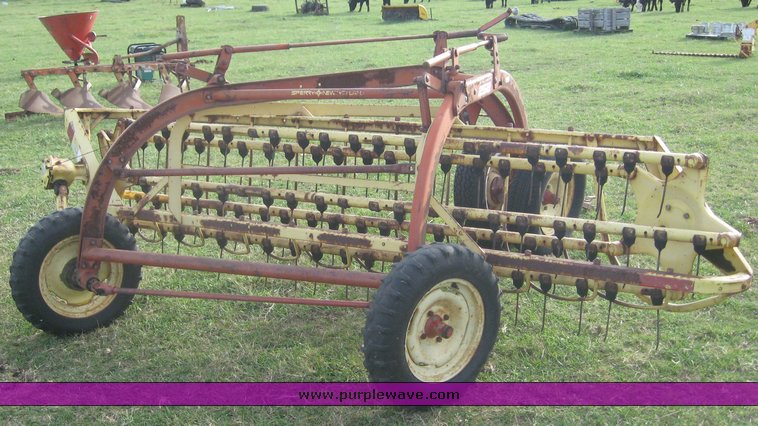 image for item 6727 New Holland 258 side delivery rake
