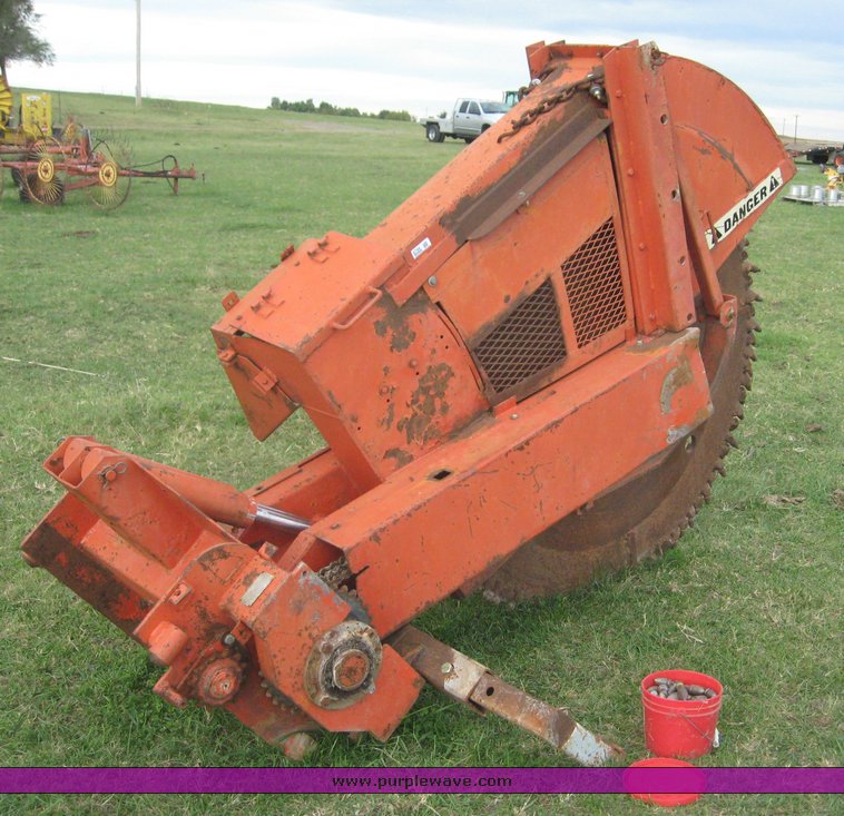 image for item 6744 Ditch Witch R65ES24 rock saw