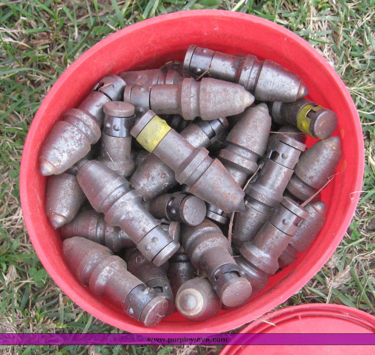 image for item 6744 Ditch Witch R65ES24 rock saw