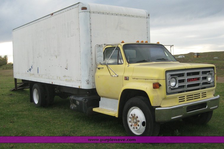 image for item 6747 1985 GMC C6500 box truck