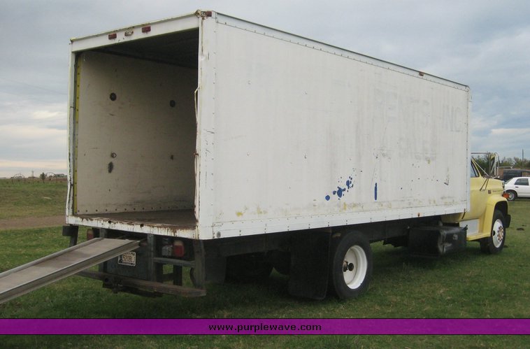 image for item 6747 1985 GMC C6500 box truck