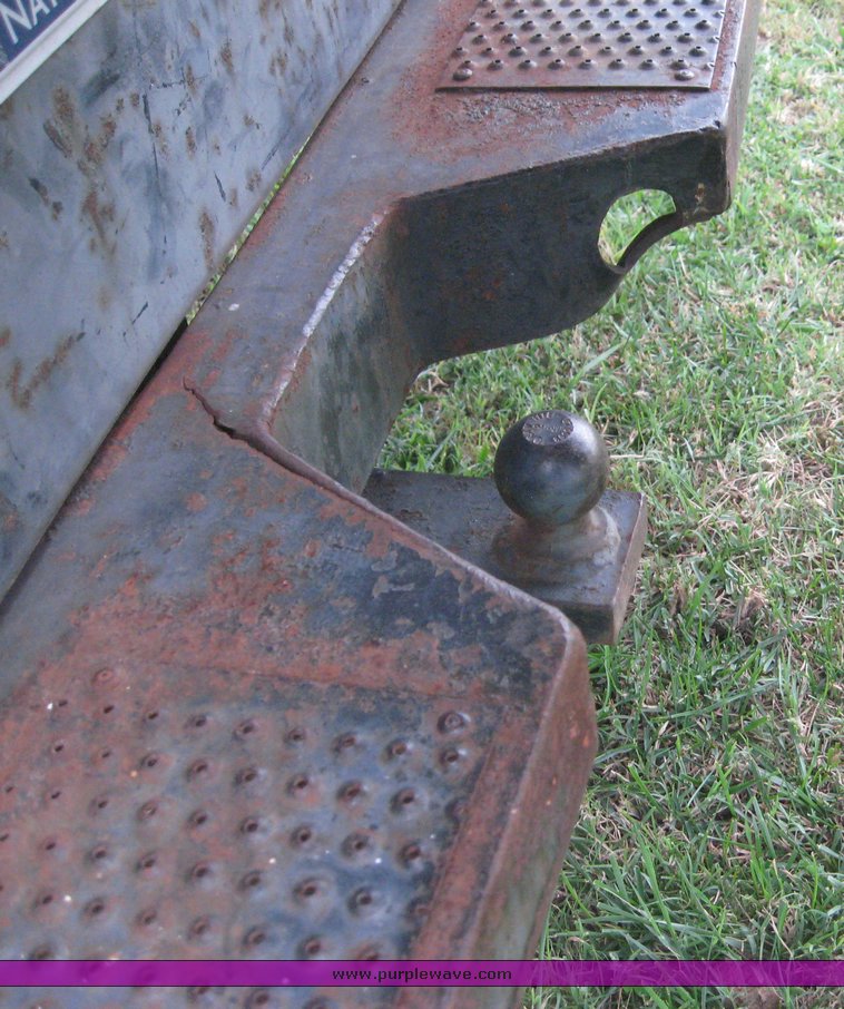 image for item 6747 1985 GMC C6500 box truck