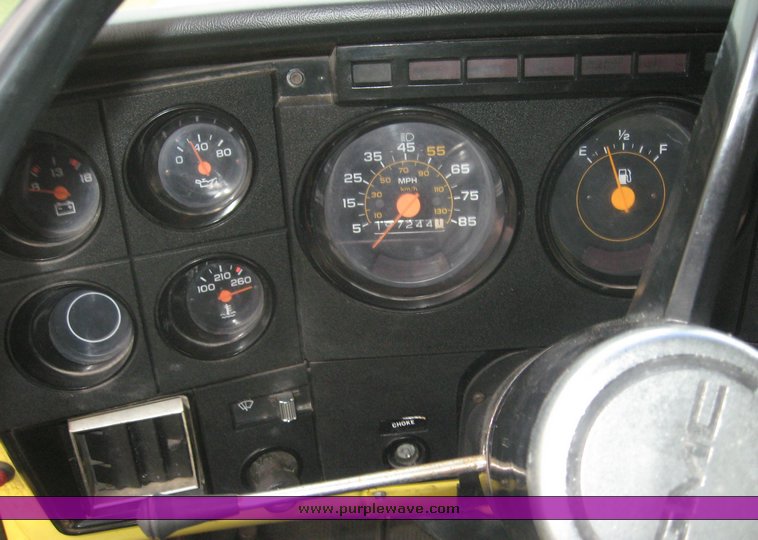 image for item 6747 1985 GMC C6500 box truck