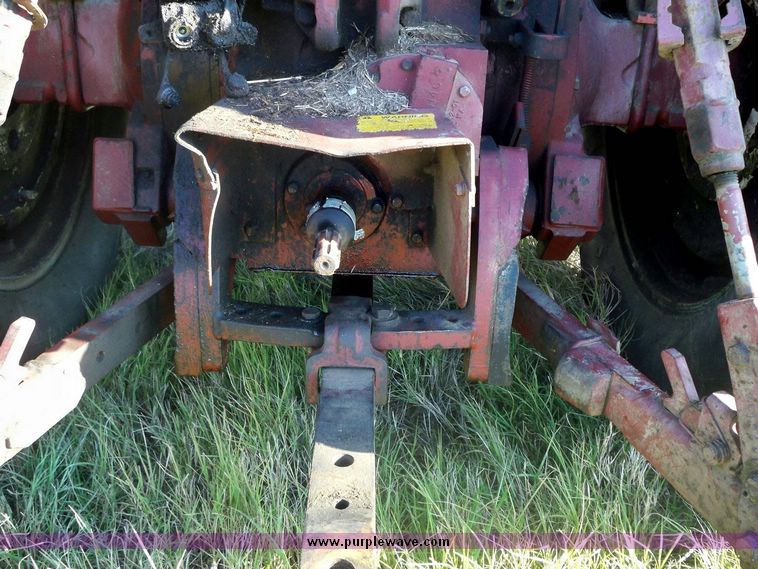 image for item 7527 Allis-Chalmers 7080 tractor