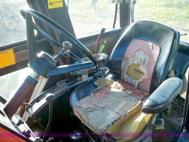 image for item 7527 Allis-Chalmers 7080 tractor