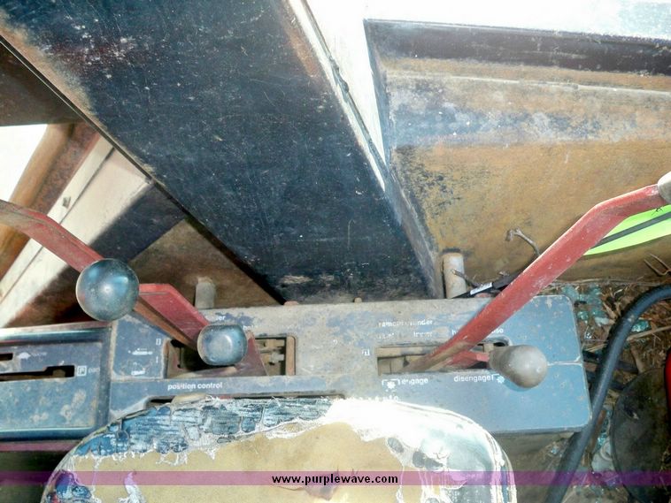 image for item 7527 Allis-Chalmers 7080 tractor