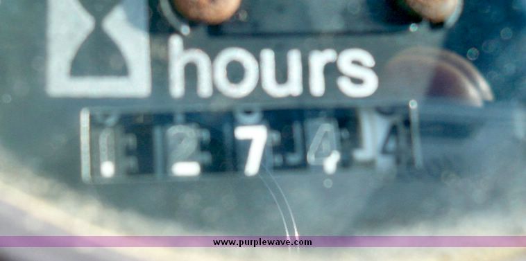 image for item 7527 Allis-Chalmers 7080 tractor