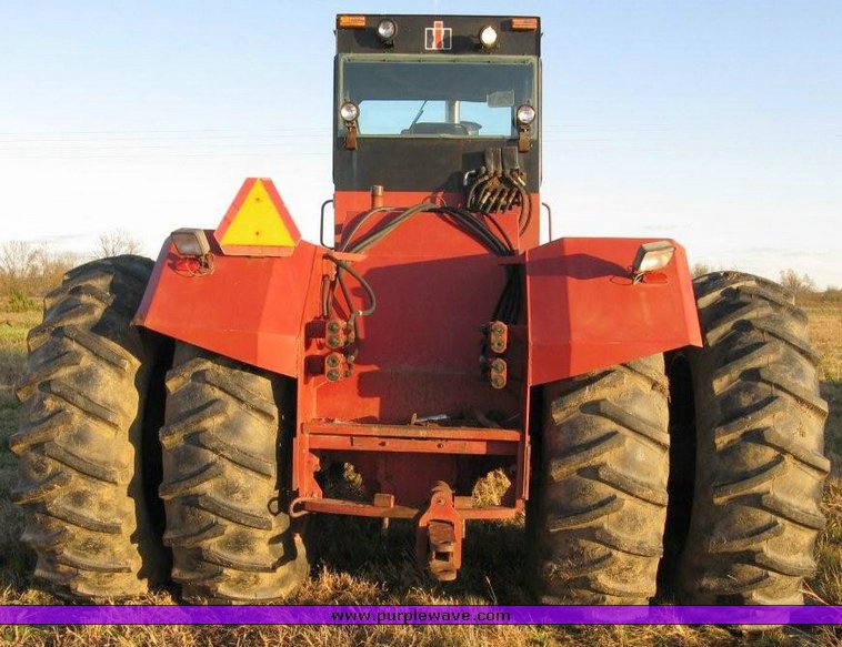 image for item 7530 International 4586 4WD tractor