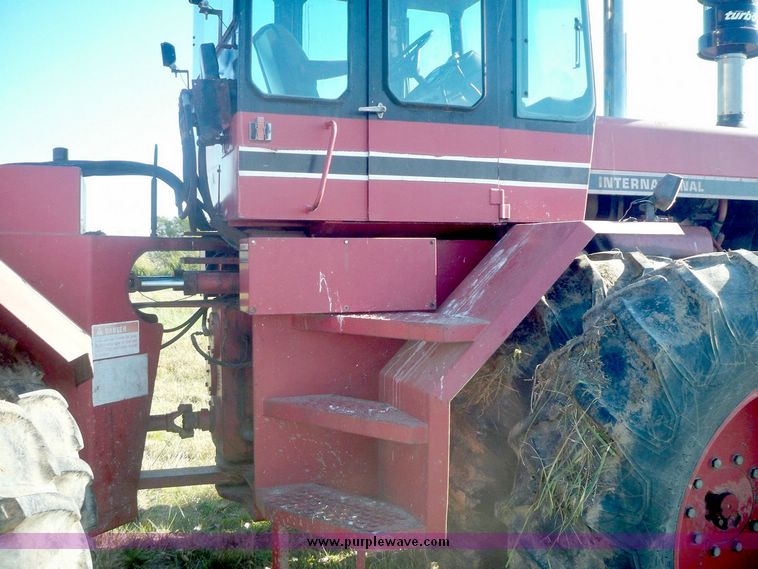 image for item 7530 International 4586 4WD tractor