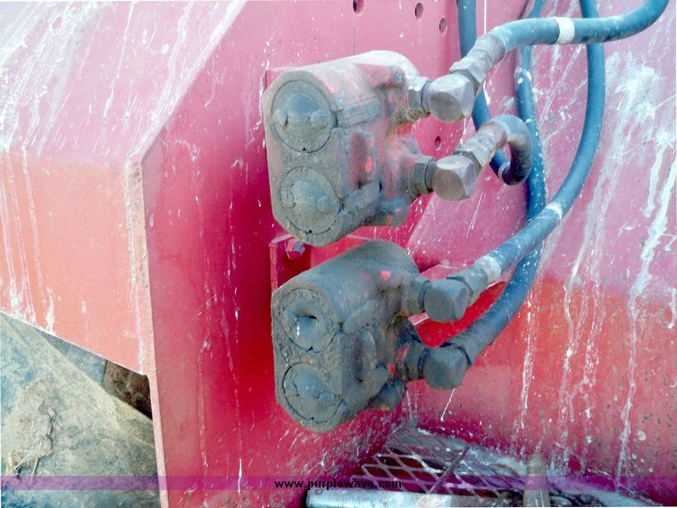 image for item 7530 International 4586 4WD tractor