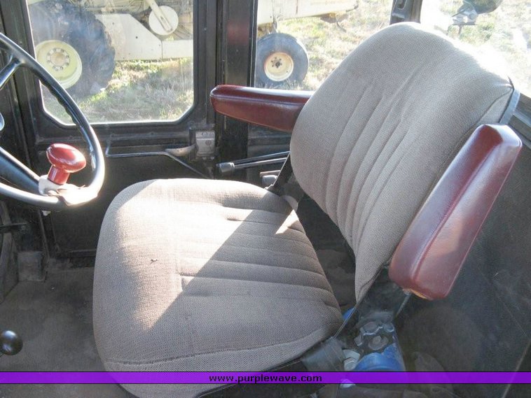 image for item 7530 International 4586 4WD tractor