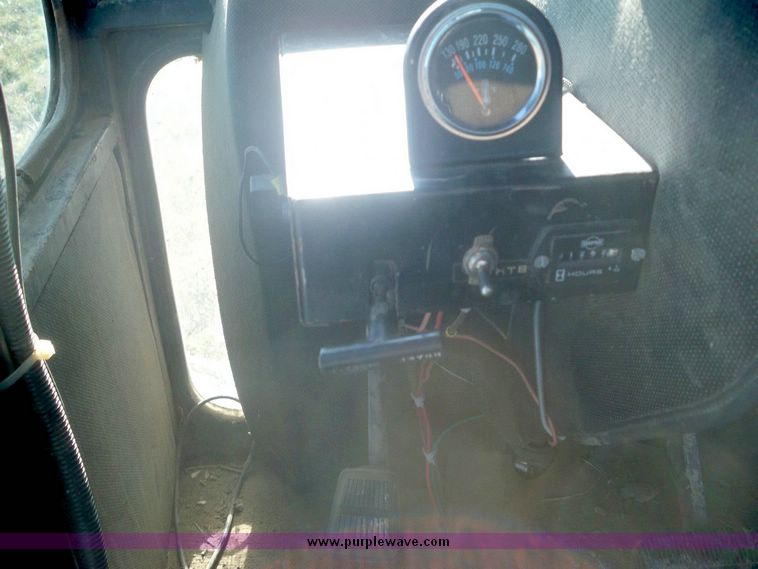 image for item 7530 International 4586 4WD tractor