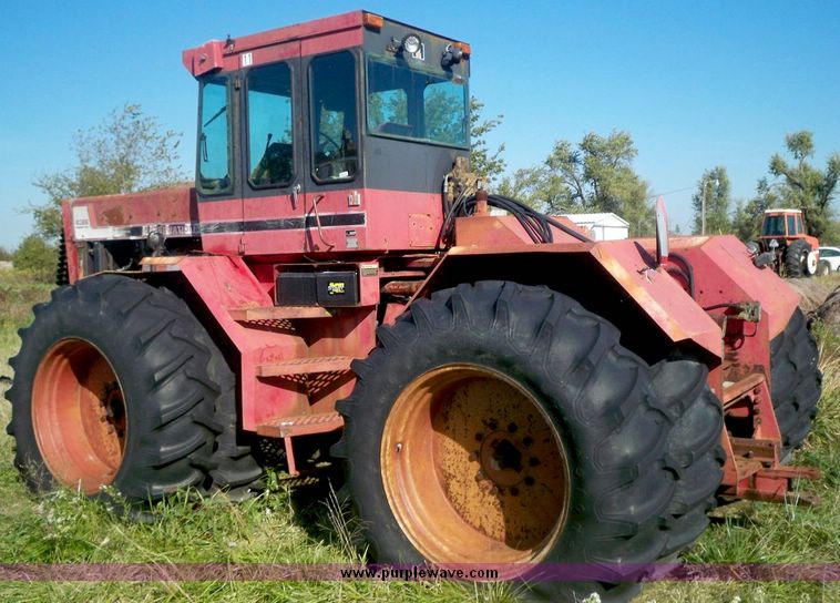 image for item 7532 International 4586 4WD tractor