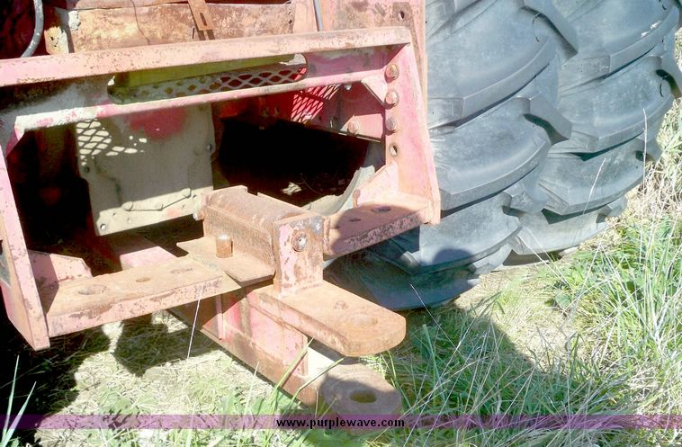 image for item 7532 International 4586 4WD tractor