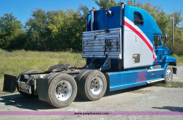 image for item 7539 1996 Mack E7-427 MAC semi with sleeper