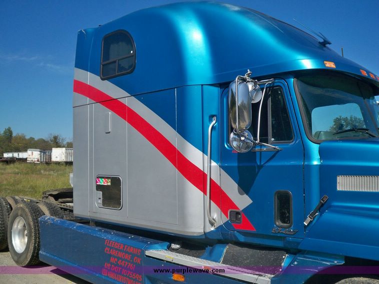 image for item 7539 1996 Mack E7-427 MAC semi with sleeper