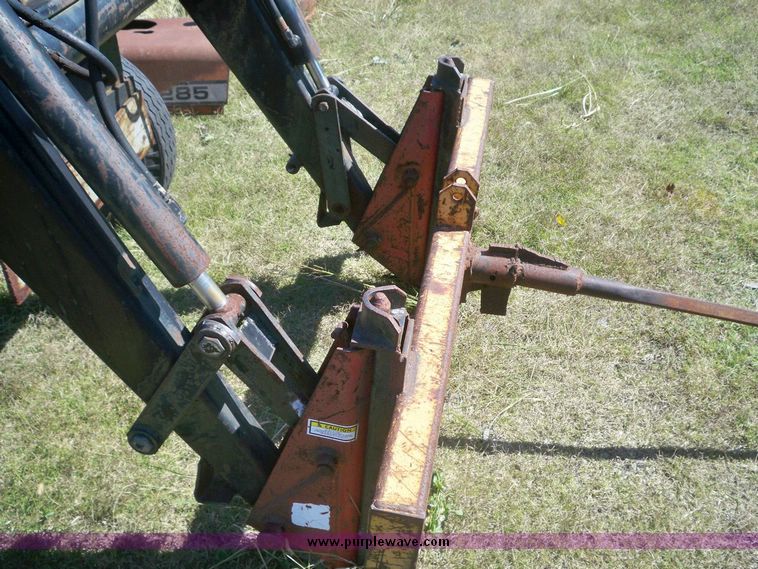 image for item 7542 Massey Fergusen 285 tractor with Westendorf TA26 loader