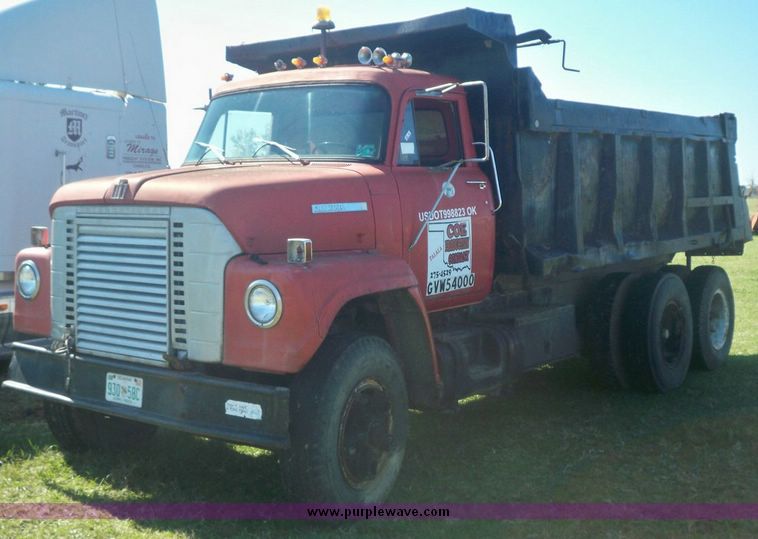 image for item 7544 1970 International F2050 dump truck
