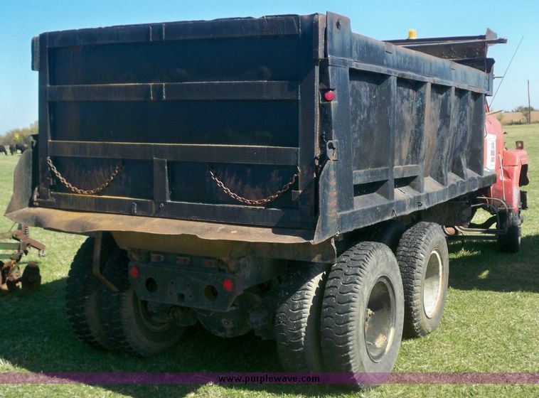 image for item 7544 1970 International F2050 dump truck