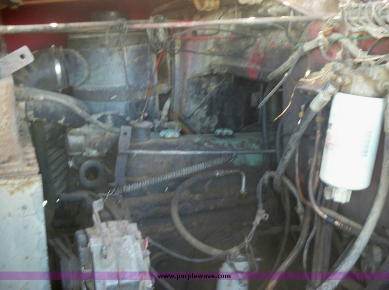 image for item 7544 1970 International F2050 dump truck