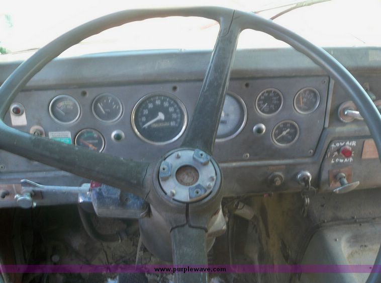 image for item 7544 1970 International F2050 dump truck