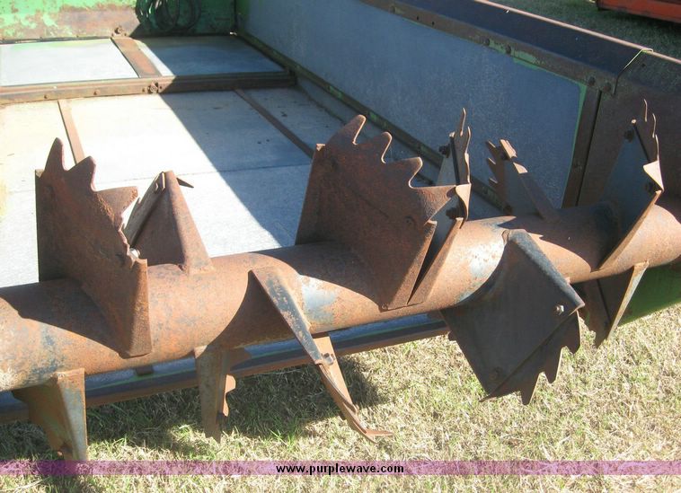 image for item 7993 John Deere 450 manure spreader