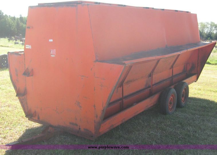 image for item 7994 New Way 8,000 pound portable feeder